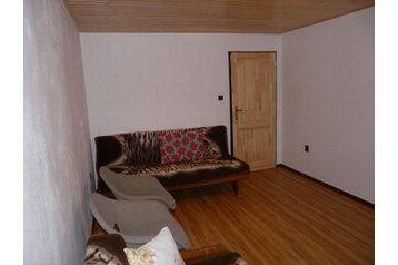 Slovacia Chata Špania Dolina, Exteriorul